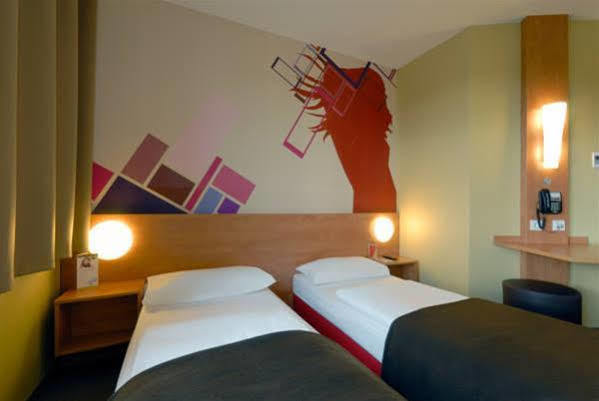 B&B Hotel Duesseldorf-Airport Экстерьер фото